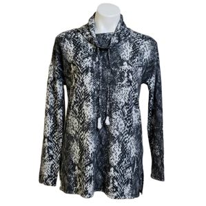 Cable & Gauge Snakeskin Funnel Neck Top Women's Size Small NWT Black Gray